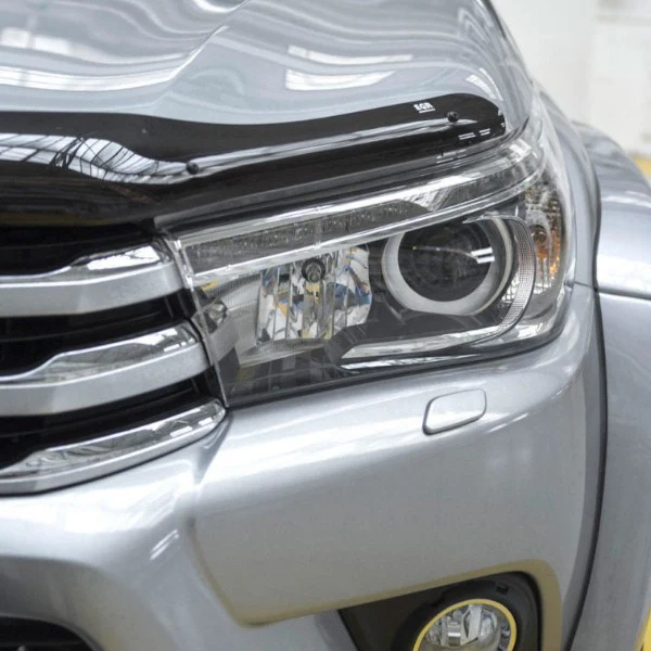 Arctic Trucks Bonnet Deflector (Dark Smoke) - Image 4